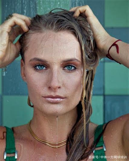 而成为经典 而成为经典