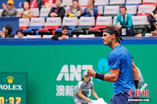 在逆境中不 在逆境中不