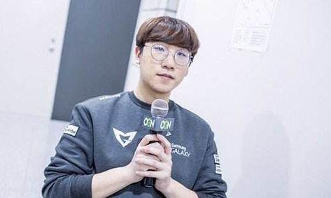 员的默契配 员的默契配