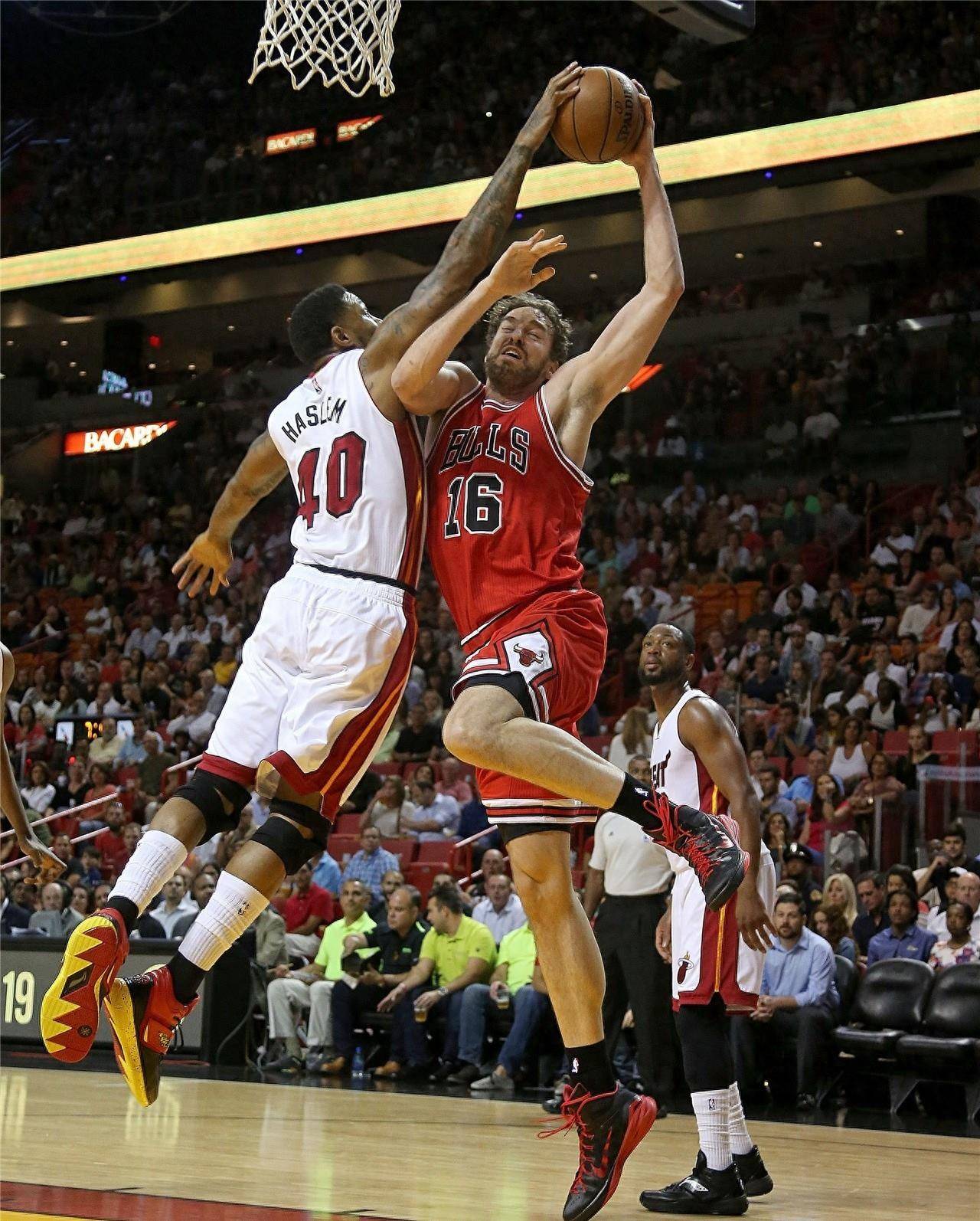 类似尴尬再 类似尴尬再