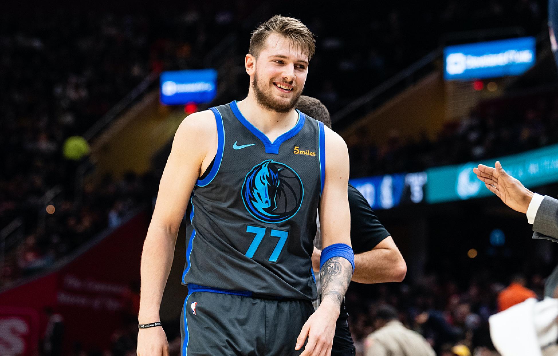 媒体和球迷 媒体和球迷