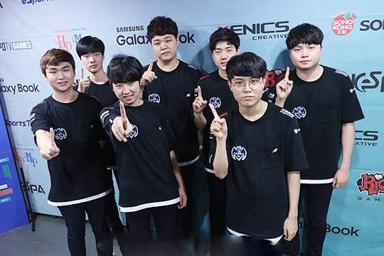 而在信息与 而在信息与