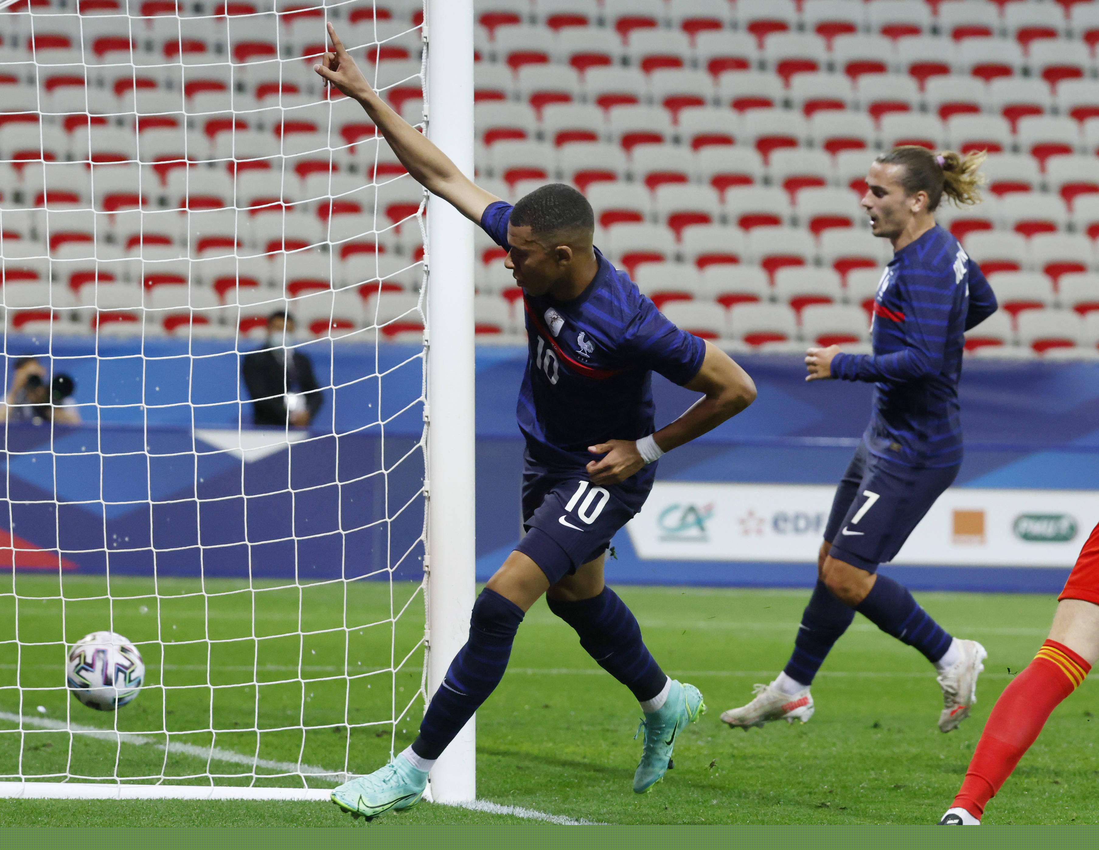 轻松却星光 轻松却星光