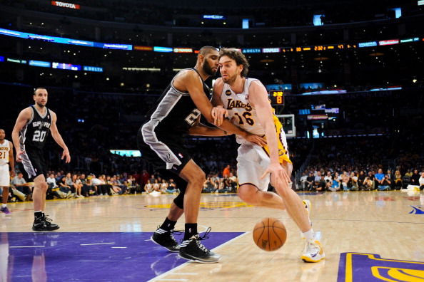 制造投篮窗 制造投篮窗